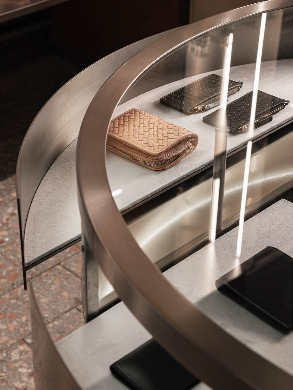 Officine Creative: Calzature e accessori artigianali
