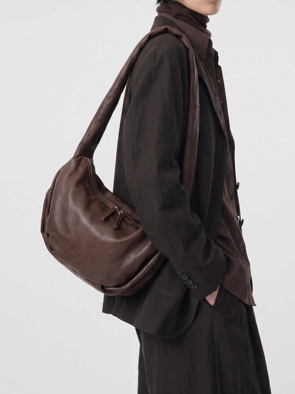 BOLINA 046 - Brown Leather Crossbody Bag - Image 2