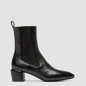 FEBE 003 - Black Leather Chelsea Boots