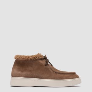FRAME 110 - Beige Suede Chukka Boots