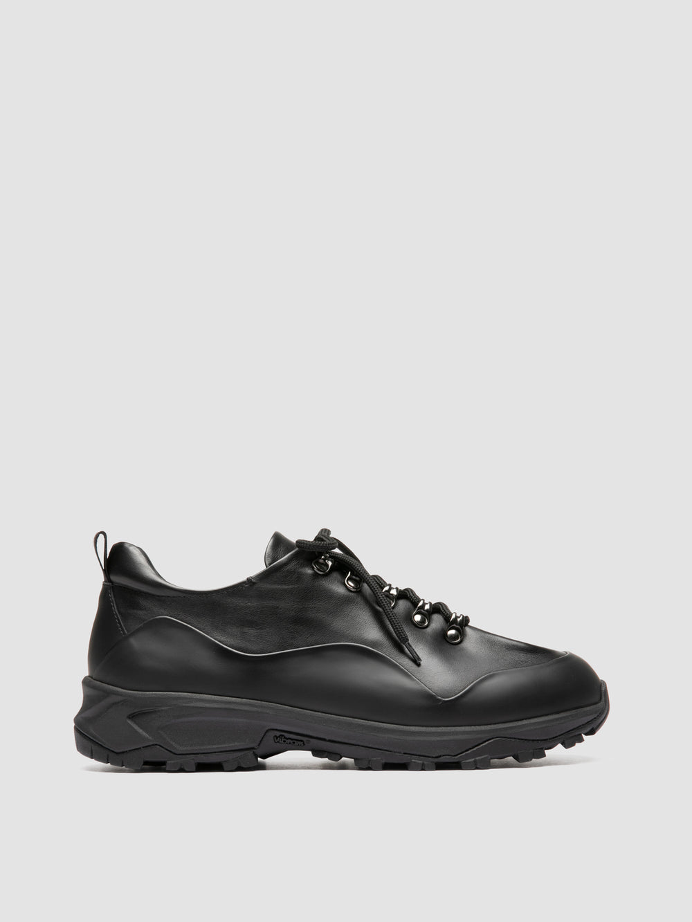ITINERE 001 - Black Leather Low Top Sneakers