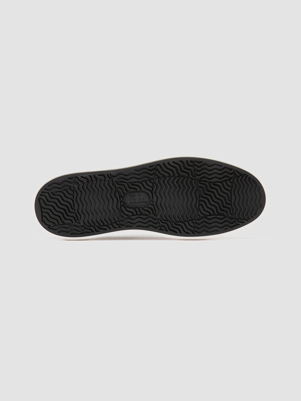 SLOUCH 001 - Black Leather Low Top Sneakers - Image 5